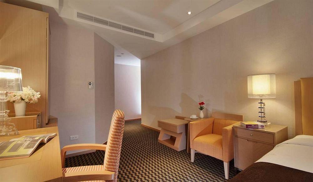 טאיפיי Tokyo International Hotel מראה חיצוני תמונה