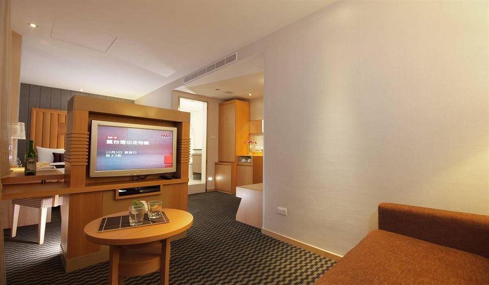 טאיפיי Tokyo International Hotel מראה חיצוני תמונה