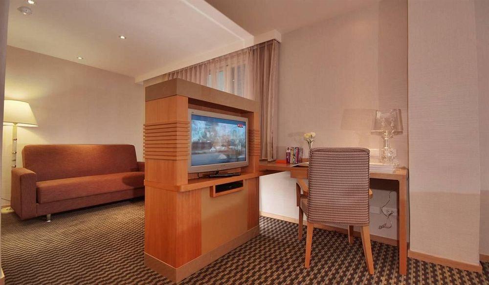 טאיפיי Tokyo International Hotel מראה חיצוני תמונה